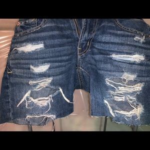 american eagle shorts.